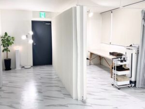 ショートカットの女性からうなじ脱毛が人気！『ミース名古屋駅前店』にも来てます！