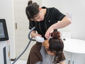 うなじ脱毛で男子にモテる女性になれる！？ミース名古屋駅前店が徹底解剖！